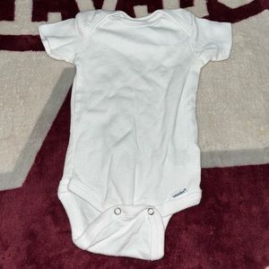 10 short sleeve,solid white onesies. 0-3 months.